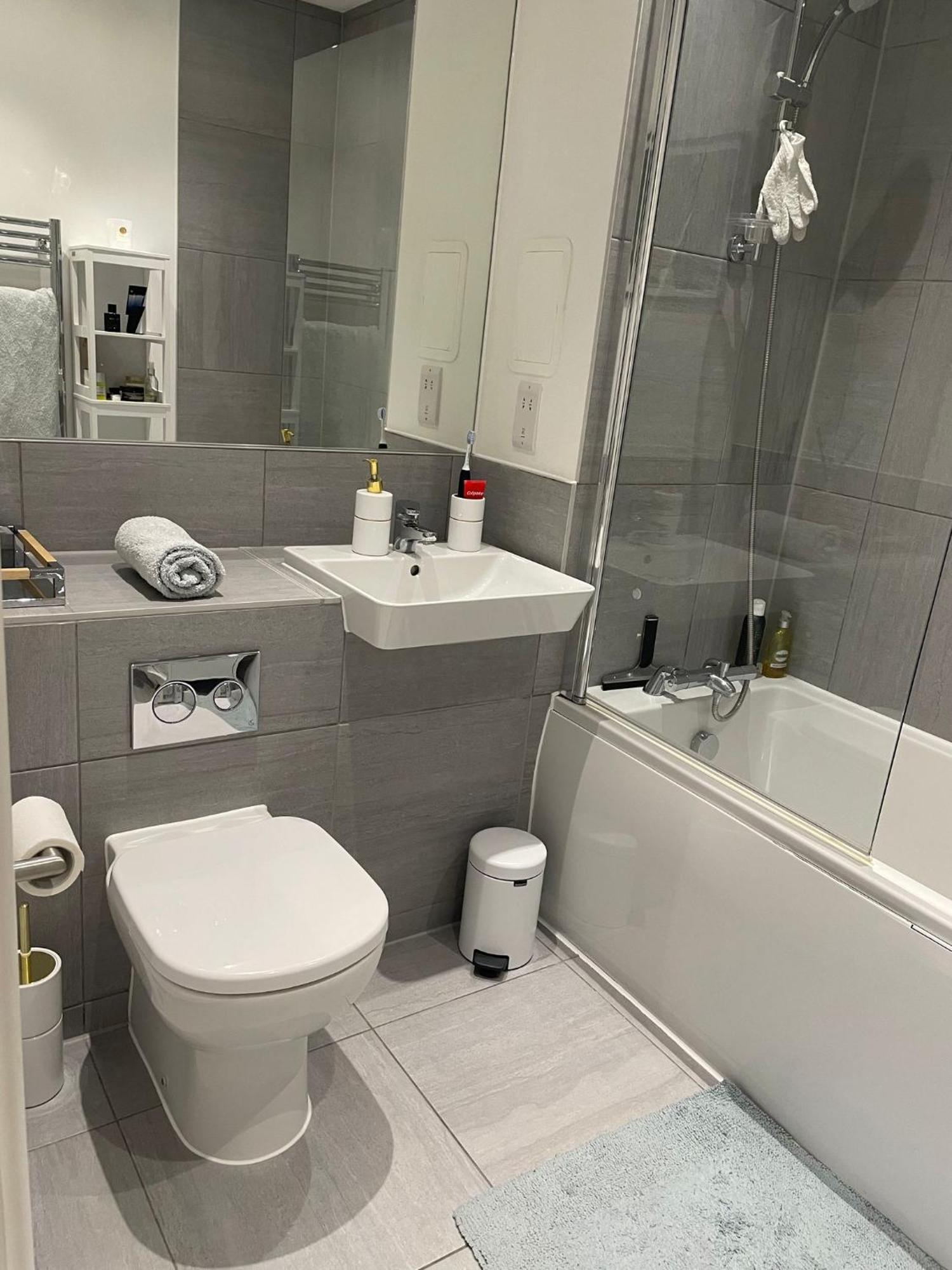Appartamento Malixa Uk Croydon Esterno foto